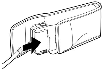 NIKON COOLPIX 600 - Attaching the Hand Strap/Soft Carrying Case - 2