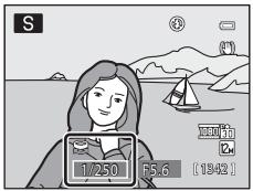 NIKON COOLPIX P300 - Rotate the command dial to choose a shutter speed value. - 2