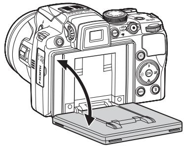 NIKON COOLPIX P500 - Changing the Angle of the Monitor - 1