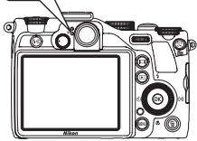 NIKON COOLPIX P7000 - Press the shutter-release button halfway. - 4