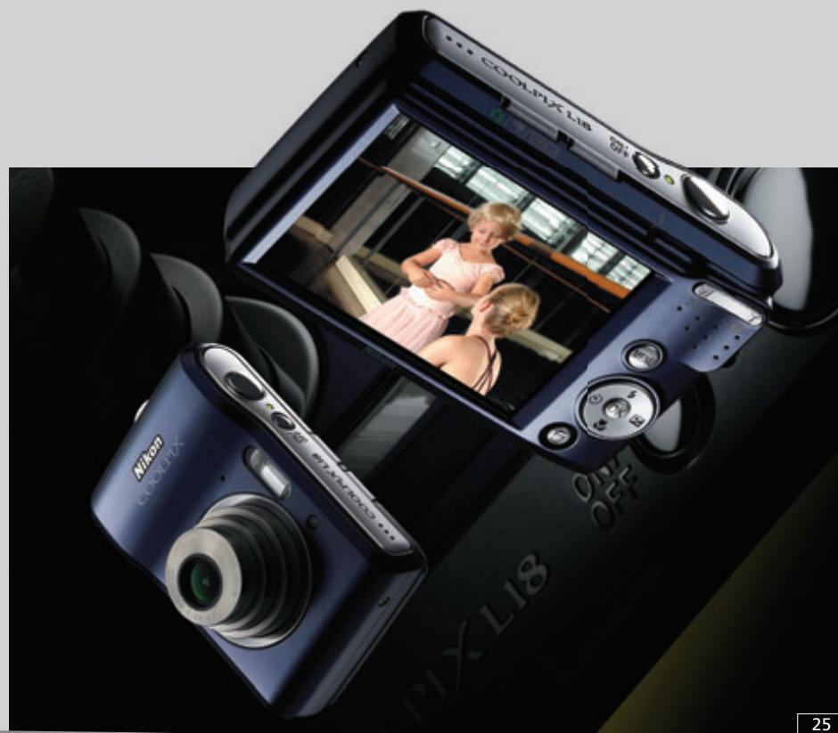 NIKON COOLPIX S6100 - AA-size batteries for carefree shooting anywhere - 2