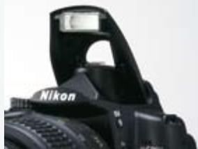 NIKON D5000 - Flash intégré à ouverture automatique - 1