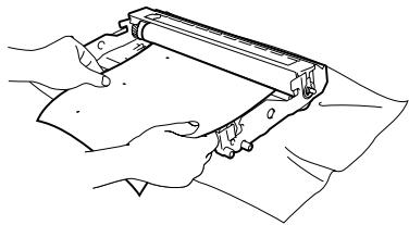 BROTHER 2820 - Cleaning the drum unit - 1