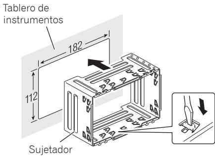 PIONEER AVH-P4100DVD - Instale el sujetador en el tablero de instrumentos. - 1