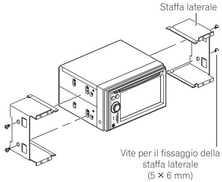 PIONEER AVIC-F910BT - Rimuovere le staffe laterali. - 1