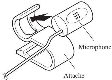 PIONEER AVIC-8DVD - Fixez le microphone sur l'attache fournie. - 1