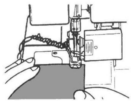 SILVERCREST SON 90 A1 OVERLOCK SEWING MACHINE - Abketteln und Probenähen - 1