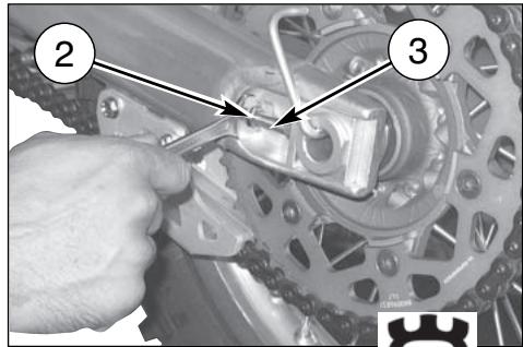 HUSQVARNA SMR 450 - Fast adjustment (Fig. B). - 4