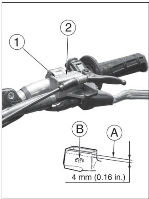 HUSQVARNA TE 450 - WARNHINWEIS \*: KEINESFALLS Bremsflüssigkeit Einfullen. - 2