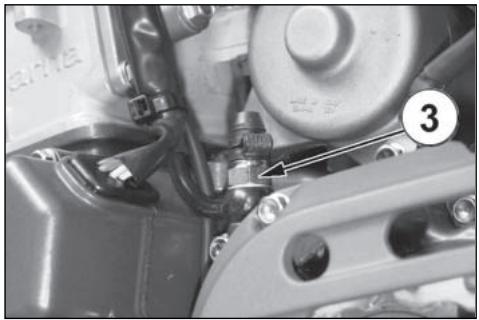 HUSQVARNA TE 450 - WARNHINWEIS \*: KEINESFALLS Bremsflüssigkeit Einfullen. - 1