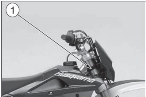 HUSQVARNA TE 450 - SOSTITUZIONE LAMPADINE PROIETTORE (TE-SMR) - 1