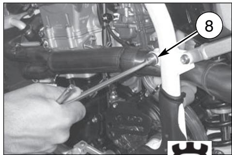 HUSQVARNA TE 450 - REPLACING THE MUFFLER DEADENING MATERIAL - 5