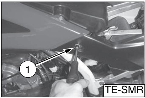 HUSQVARNA TE 450 - HOW TO REMOVE THE TANK (TE-SMR) - 1