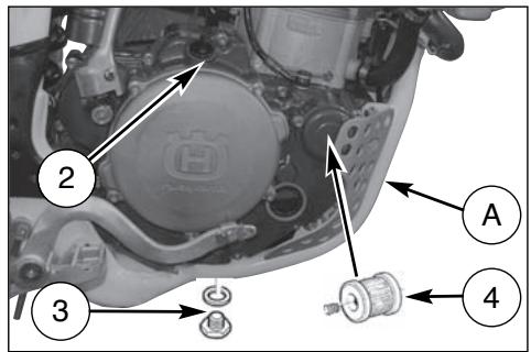 HUSQVARNA TXC 450 - ENGINE OIL REPLACEMENT AND BAG FILTERS-FILTER CARTRIDGE CLEANING OR REPLACEMENT - 4