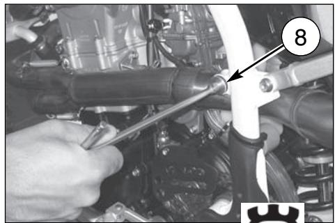 HUSQVARNA TXC 450 - REPLACING THE MUFFLER DEADENING MATERIAL - 5