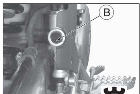 HUSQVARNA TXC 450 - Pour effectuer la substitution procéder de la manière suivante: - 11