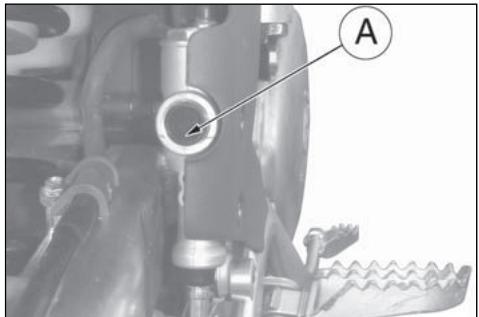 HUSQVARNA TXC 450 - STEUERHEBELEINSTELLUNG UND ÖLSTAND DER HYDRAULISCHEN KUPPLUNG PRÜFEN - 1