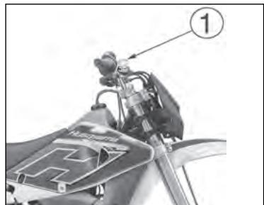 HUSQVARNA WR 250 - To replace the fluid, proceed as follows: - 4