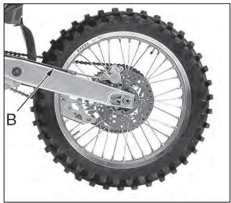 HUSQVARNA WR 250 - VIDANGE FLUIDE FREIN ARRIERE - 2