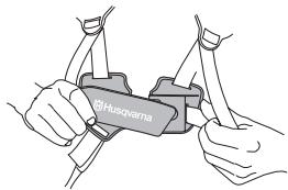 HUSQVARNA 250 R - Adjusting the harness - 4