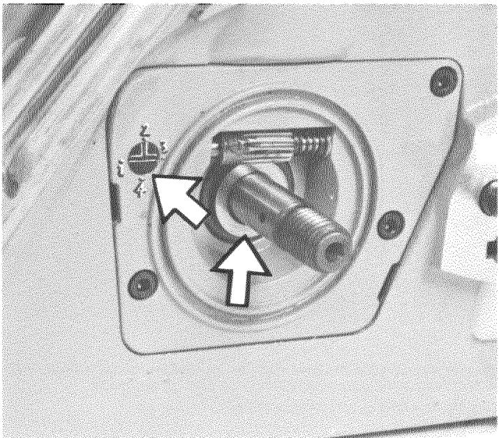 HUSQVARNA 266 - Adjusting the oil pump capacity - 1