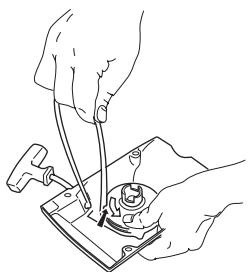 HUSQVARNA 3120 XP - Tensioning the recoil spring - 1