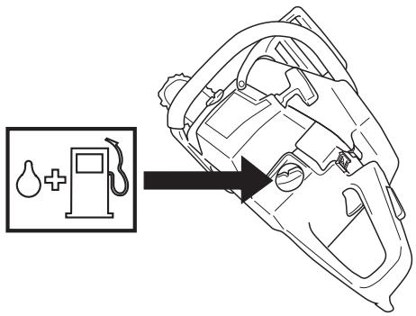 HUSQVARNA 353 - Remplissage de carburant - 3