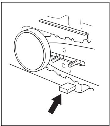 HUSQVARNA 371 XP - Chain catcher - 1