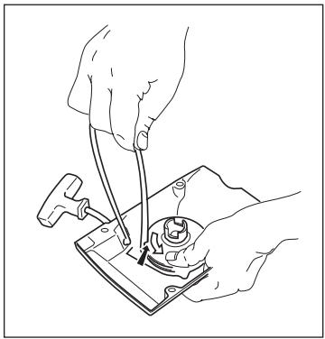 HUSQVARNA 371 XP - Tensioning the recoil spring - 1