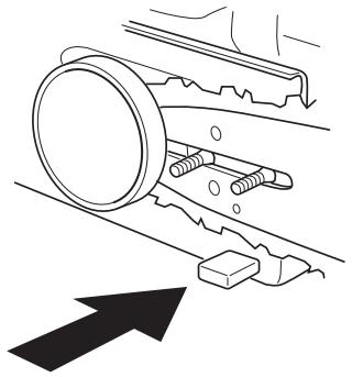 HUSQVARNA 385 XP - Chain catcher - 1