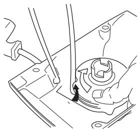 HUSQVARNA 385 XP - Changing a broken or worn starter cord - 3