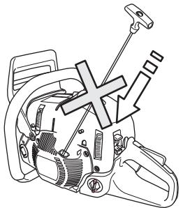 HUSQVARNA 576 XP AUTO TUNE - Wikkel het startkoord nooit rond uw hand. - 3