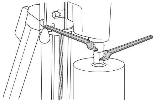 HUSQVARNA DM 330 - Changing the drill bit - 2