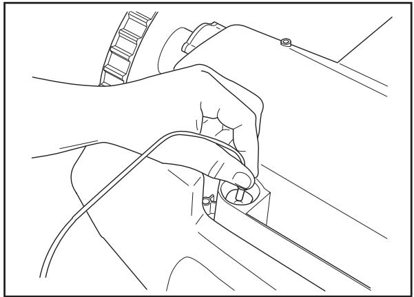 HUSQVARNA 210 C - Charging the battery - 1