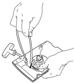 HUSQVARNA 55 RANCHER - Tensioning the recoil spring - 1