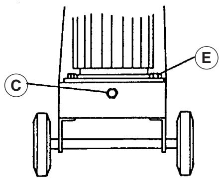 HUSQVARNA MP 250 S - Tensioning the belt (stop the motor) - 2