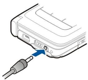 NOKIA E90 - Connect the headset - 2