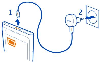 NOKIA LUMIA 900 - Charge from a wall outlet - 2