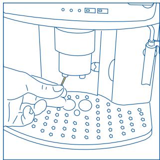 DELONGHI ESAM 2000 - CLEANING THE COFFEE MAKER - 4