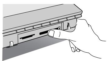 JVC XV-NP10S - Notes for inserting and removing memory cards - 4