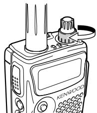 KENWOOD TH-F7E - ADJUSTING VOLUME - 1