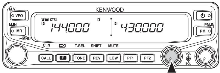 M.V VFO M.IN MR -MNU KENWOOD CTRL 144000 D 430000 C.IN T.SEL SHIFT MUTE CALL F TONE REV LOW PF1 PF2 PM.IN PM VOL SQL