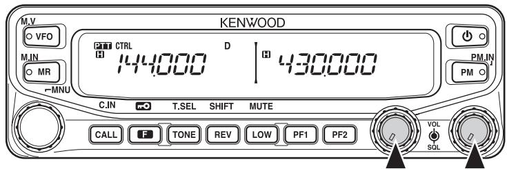 M.V VFO M.IN MR -MNU KENWOOD CTRL 144000 D 430000 C.IN T.SEL SHIFT MUTE CALL F TONE REV LOW PF1 PF2 PM.IN PM VOL SQL