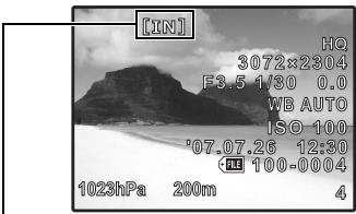 OLYMPUS STYLUS 770 SW - Using the internal memory or card - 2