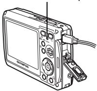 OLYMPUS Μ 720SW - Make sure that the card access lamp has stopped blinking. - 1