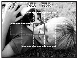 OLYMPUS E-620 - Use the control dial or arrow pad to select the AF target. - 2