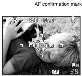 OLYMPUS E-620 - Taking a picture with [AF SENSOR] - 1