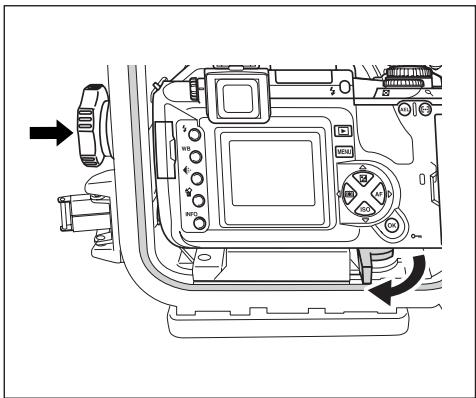 OLYMPUS PPO-E03 - Loading the Camera and Lens - 5