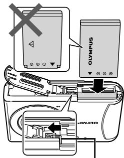 OLYMPUS T-100 - Inserting the battery and the SD/SDHC memory card (sold separately) - 2