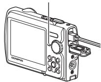 OLYMPUS Μ 850 SW - Make sure that the card access lamp has stopped blinking. - 1